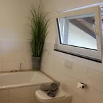 Mit Eigenem Garten Und Terrasse 度假居