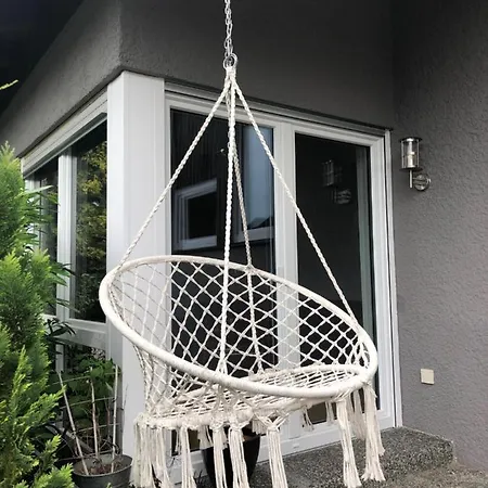 Mit Eigenem Garten Und Terrasse