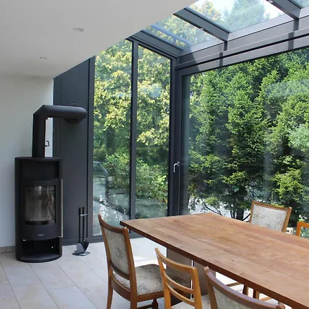 Mit Eigenem Garten Und Terrasse 伯多兹